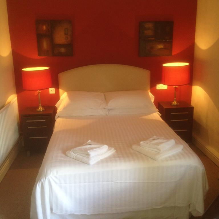 The Fox Hotel Much Wenlock Buitenkant foto