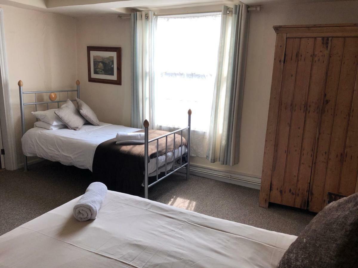 The Fox Hotel Much Wenlock Buitenkant foto